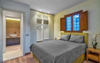 Hermes Suites Batsíon Exteriör bild